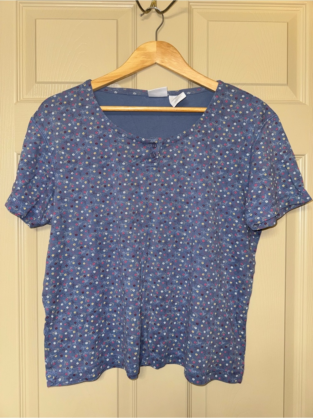 Bobbie Brooks Blue Floral Short Sleeve Tee